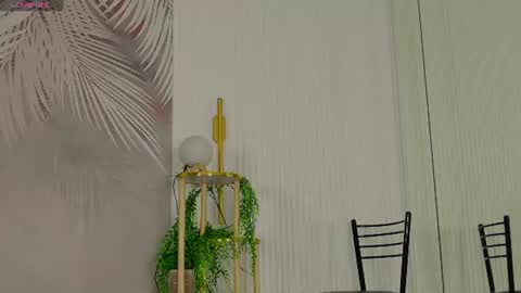 Snapshot of marie_diaze chatting on June 19, 5:23 am Marie LEAVE YOUR WITH ME online show from June 19, 5:23 am