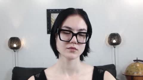 Snapshot of marie_fitch chatting on November 21, 5:17 am Marie Fitch online show from November 21, 5:17 am