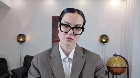 Marie Fitch online show from May 15, 2:18 am