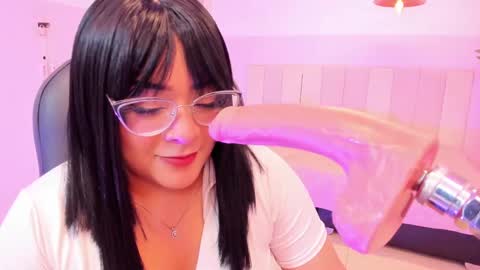 Marie online show from December 13, 4:00 am