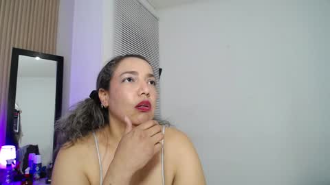 marie_hss online show from December 6, 5:42 am