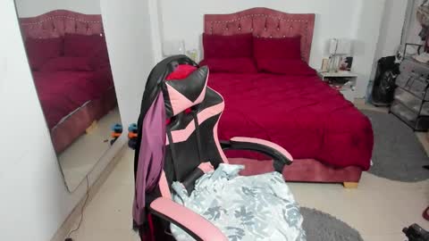 Snapshot of marie_mature chatting on November 5, 12:32 am marie online show from November 5, 12:32 am