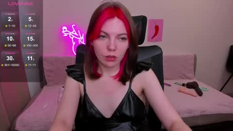 Snapshot of marie_reyess chatting on May 15, 4:30 am Marie 3 online show from May 15, 4:30 am
