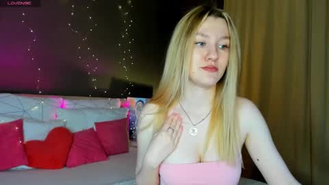 mariel_brown online show from November 15, 9:06 am