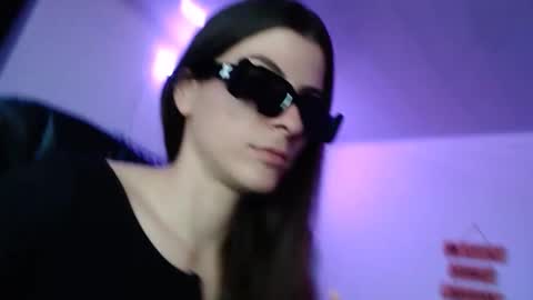 Snapshot of mariel_sins21 chatting on February 8, 10:29 pm Mariie online show from February 8, 10:29 pm