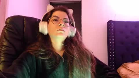 Snapshot of mariel_sins21 chatting on February 21, 12:06 pm Mariie online show from February 21, 12:06 pm