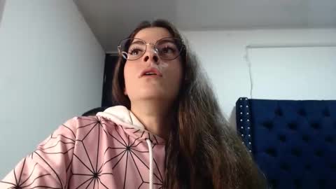 Snapshot of mariel_sins21 chatting on February 21, 11:21 pm Mariie online show from February 21, 11:21 pm