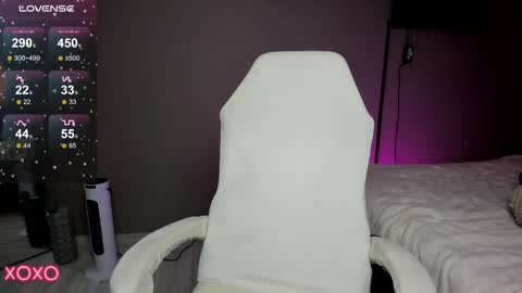 Snapshot of mariella__adams chatting on October 9, 1:31 pm Maria online show from October 9, 1:31 pm