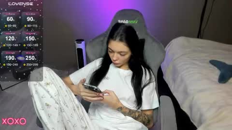 Snapshot of mariella__adams chatting on December 3, 1:31 pm Maria online show from December 3, 1:31 pm