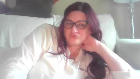 Snapshot of mariemasturbates chatting on November 2, 3:25 pm Marie online show from November 2, 3:25 pm