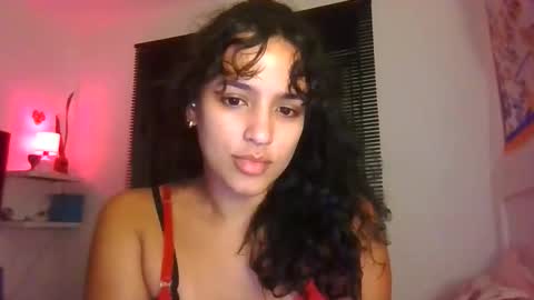 Snapshot of mariguimajf chatting on February 19, 10:39 pm mariguimajf online show from February 19, 10:39 pm