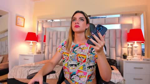 Snapshot of mariiahneedles chatting on December 31, 3:55 am mariiahneedles online show from December 31, 3:55 am