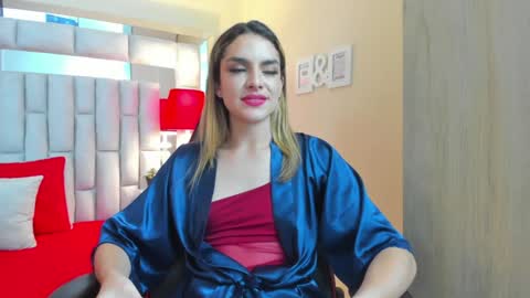 Snapshot of mariiahneedles chatting on January 7, 9:35 pm mariiahneedles online show from January 7, 9:35 pm