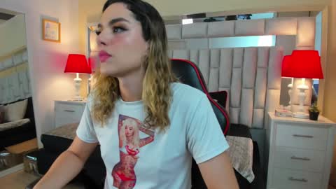 Snapshot of mariiahneedles chatting on January 10, 8:15 pm mariiahneedles online show from January 10, 8:15 pm