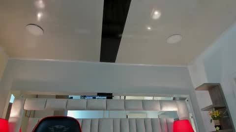 mariiahneedles online show from October 19, 2:34 am