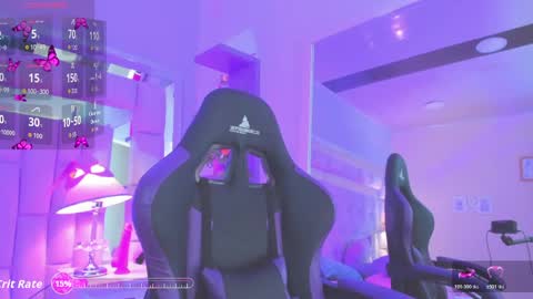mariiahneedles online show from May 12, 9:01 pm