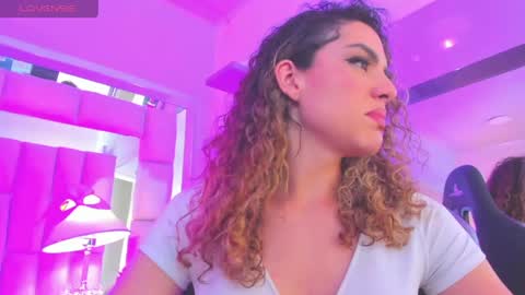 mariiahneedles online show from May 13, 8:16 pm