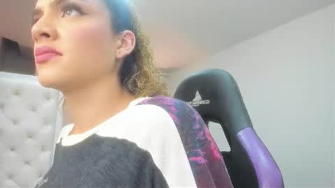 Snapshot of mariiahneedles chatting on June 14, 12:41 am mariiahneedles online show from June 14, 12:41 am