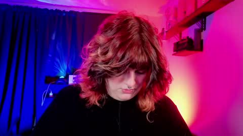 mariiana_velezz online show from May 8, 10:53 am