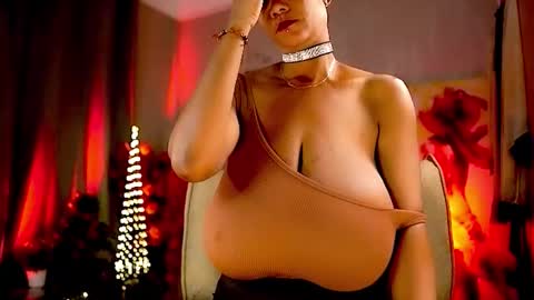 Nikita - Scroll down and read my bio please. New Pictures in Bio online show from December 18, 7:03 am