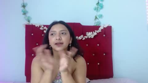 Snapshot of mariilulp303av chatting on December 19, 10:02 am Marilu online show from December 19, 10:02 am