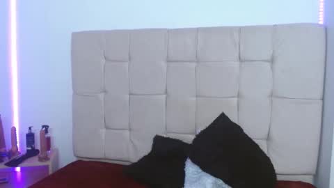 Snapshot of mariilulp303av chatting on January 24, 12:42 am Marilu online show from January 24, 12:42 am