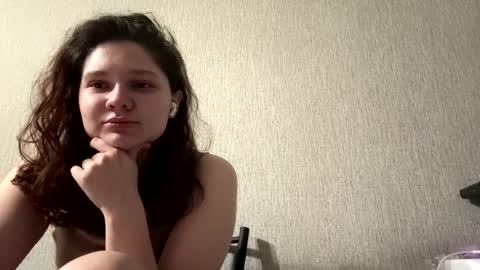 Emmie online show from March 30, 9:10 am