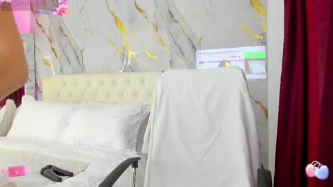 Snapshot of marilyn_allen chatting on February 28, 10:28 pm Marilyn online show from February 28, 10:28 pm