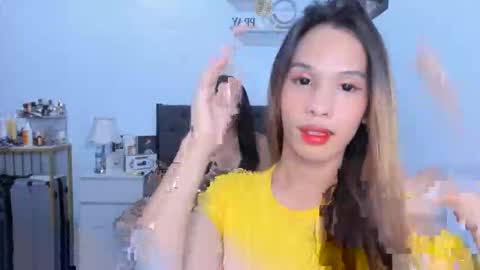 Snapshot of marimaraldama chatting on March 5, 4:14 pm Anngilbuena online show from March 5, 4:14 pm