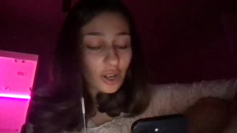 Snapshot of marinalgb chatting on March 21, 8:19 am marinalgb online show from March 21, 8:19 am