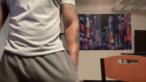 Snapshot of marineguyk19 chatting on February 14, 8:27 pm Z online show from February 14, 8:27 pm