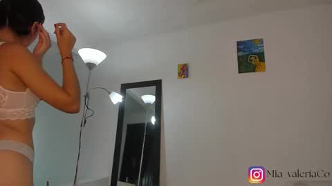 marioandmia online show from December 21, 9:16 am