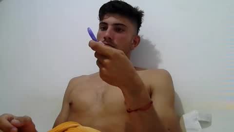 mariobrosss517470 online show from March 11, 2:54 am