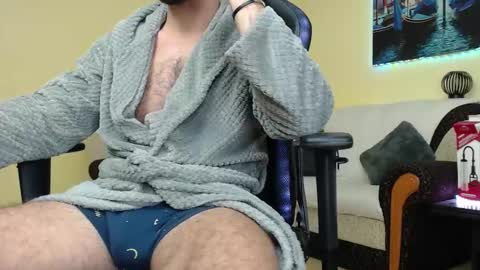Snapshot of marioslim chatting on December 22, 4:48 pm marioslim online show from December 22, 4:48 pm