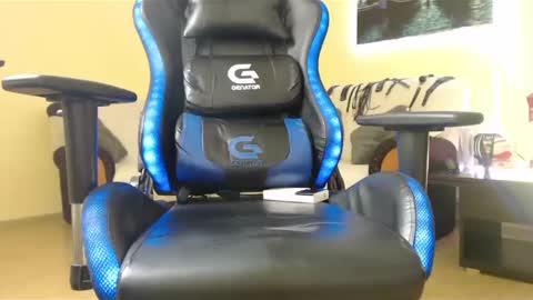 Snapshot of marioslim chatting on February 22, 7:34 am marioslim online show from February 22, 7:34 am