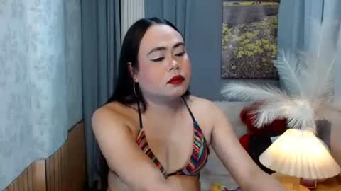 Snapshot of mariposa_911 chatting on February 6, 7:45 am LEAH online show from February 6, 7:45 am