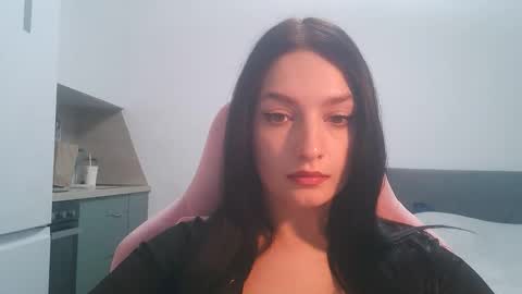 Marisha well online show from February 18, 12:50 am