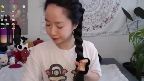 Snapshot of marissapeach chatting on May 30, 1:19 pm MarissaPeach online show from May 30, 1:19 pm