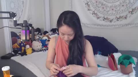 Snapshot of marissapeach chatting on June 30, 2:29 pm MarissaPeach online show from June 30, 2:29 pm