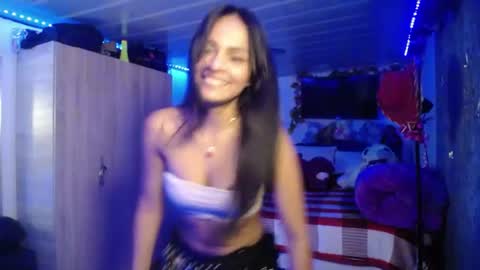 Maritza Ferrer -Samara Beltran online show from June 26, 6:01 pm