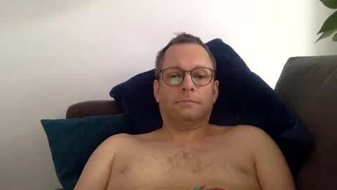 Snapshot of mark32571 chatting on January 14, 10:27 am Little Mark online show from January 14, 10:27 am