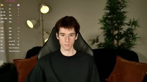 Mark online show from November 8, 5:23 pm