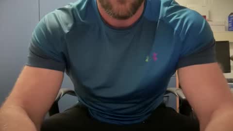 mark9222222 online show from May 6, 7:41 pm