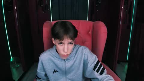 Mark online show from October 27, 10:52 am