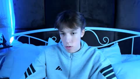 Mark online show from November 17, 10:54 am