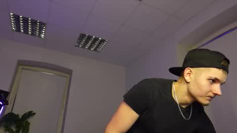 MARK KARSON online show from March 6, 5:53 pm