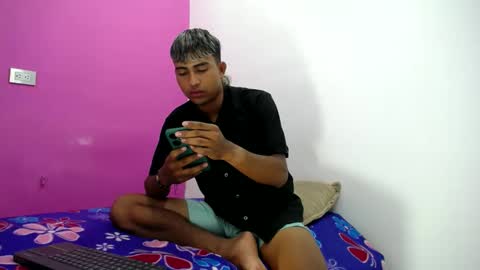 Snapshot of mark_latin18 chatting on February 9, 6:22 am mark_latin18 online show from February 9, 6:22 am