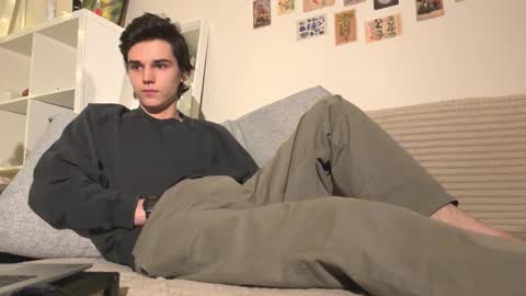 Mark online show from November 25, 2:06 pm