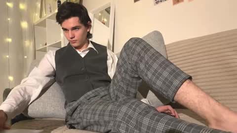 Mark online show from December 1, 2:22 pm