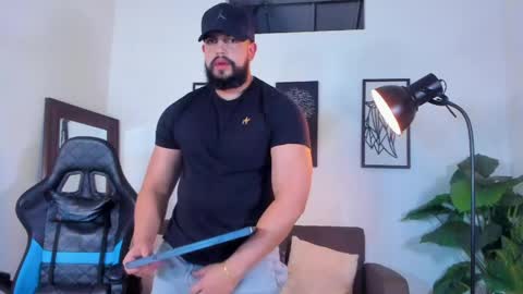 mark_x23 online show from May 17, 4:32 am